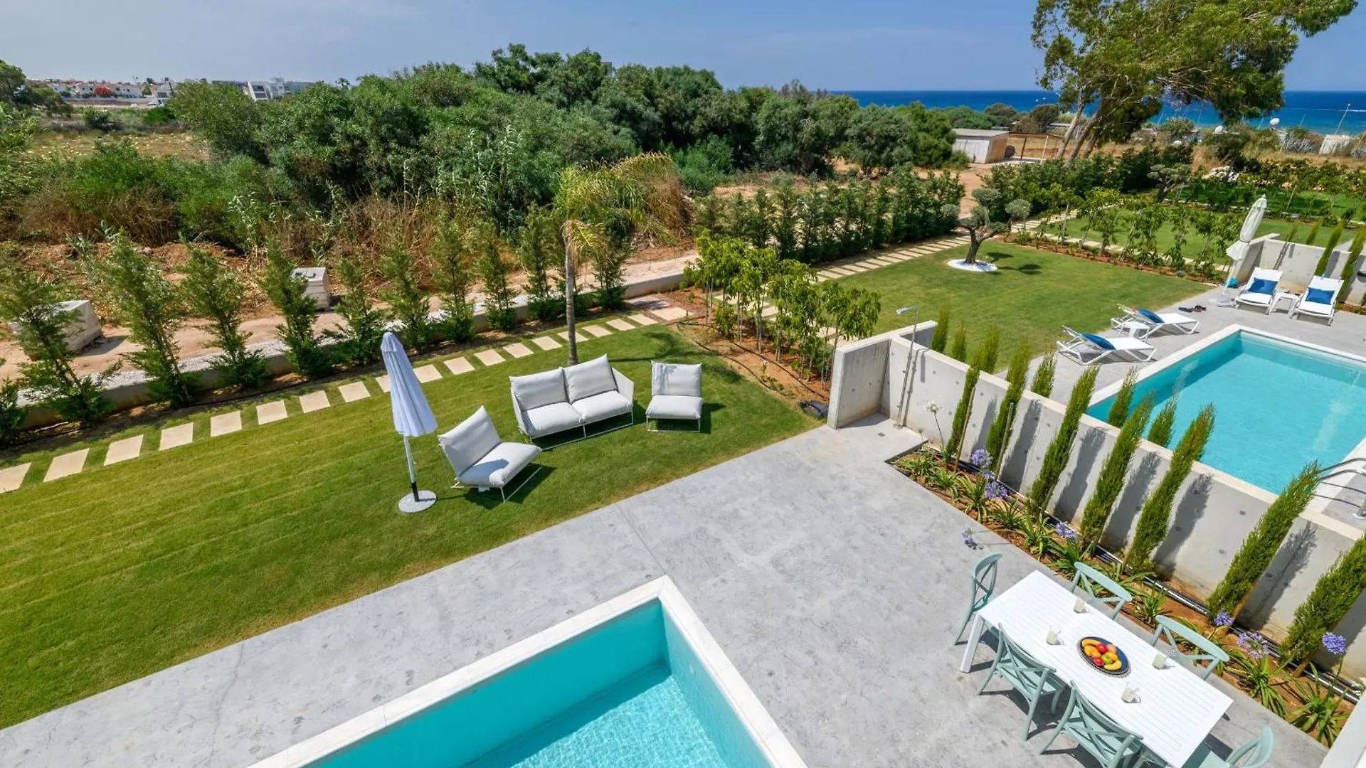 By The Beach - Blue Topaz Villa Protaras