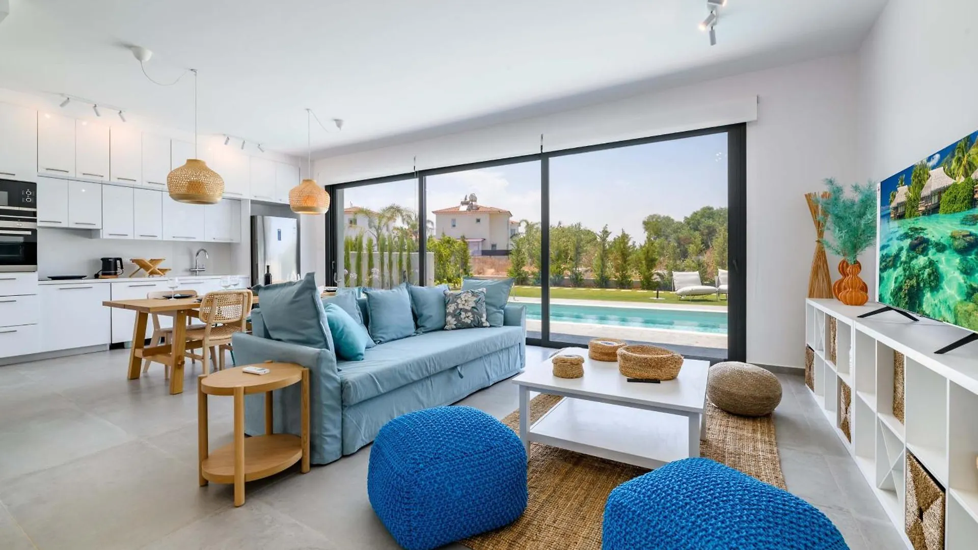 By The Beach - Blue Topaz Villa Protaras